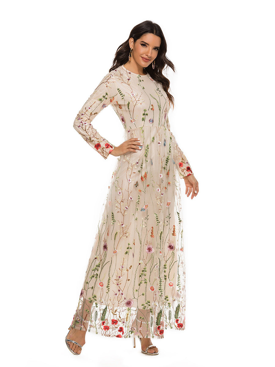 Long embroidery dress in Organza