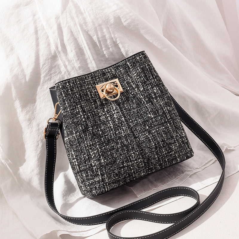 Shoulder Diagonally Slant Bucket Bag