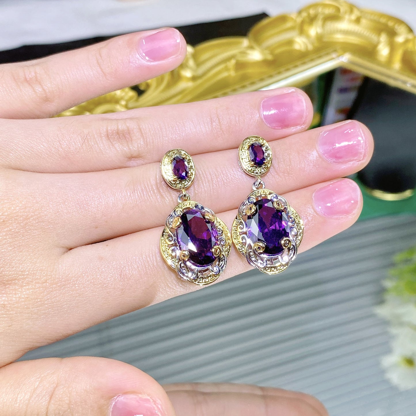 Double Color Gold Amethyst Carved Gold Craft Purple Suit
