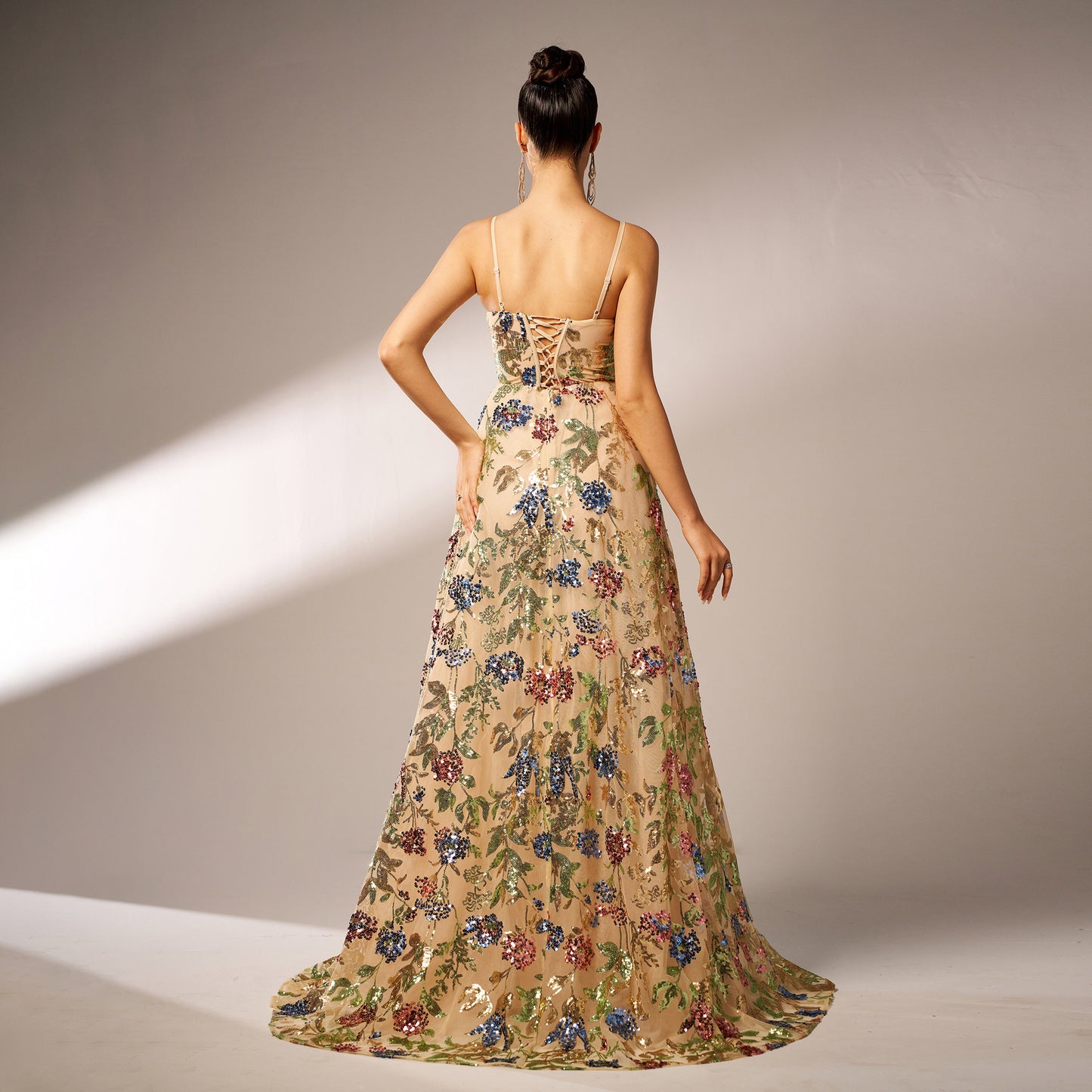 Elegant Sleeveless Sequined Evening Dress