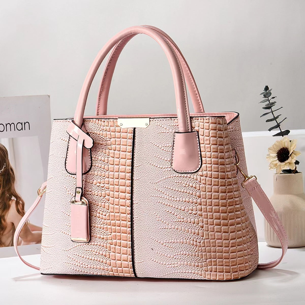 Textured Tote bag